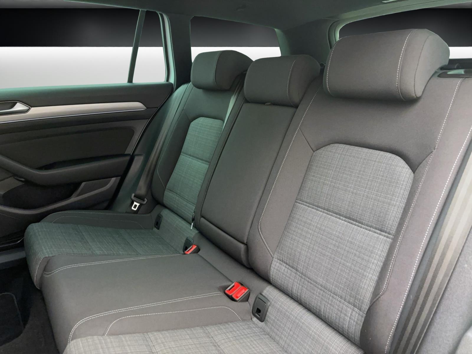 Volkswagen Passat Variant 2.0 TDI DSG BUSINESS STANDHZG AHK NAVI