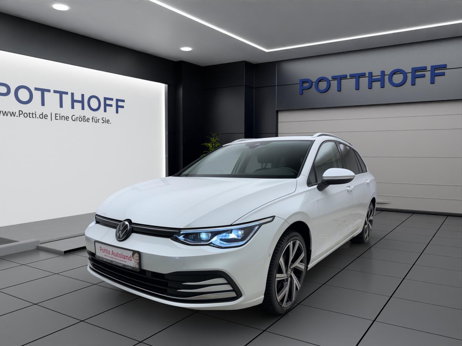 Volkswagen Golf Variant 8 1.5 TSI ActiveStandhzg IQ.Light AHK Navi RearView