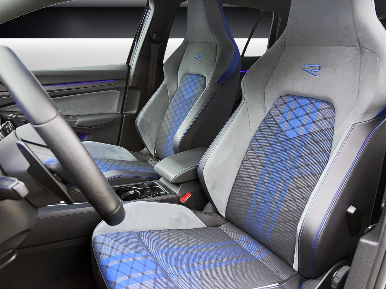 Volkswagen Golf Variant 8 2.0 TSI DSG R Black Style 4Motion ACC ParkAssist Kamera IQ.Light Sitzhzg