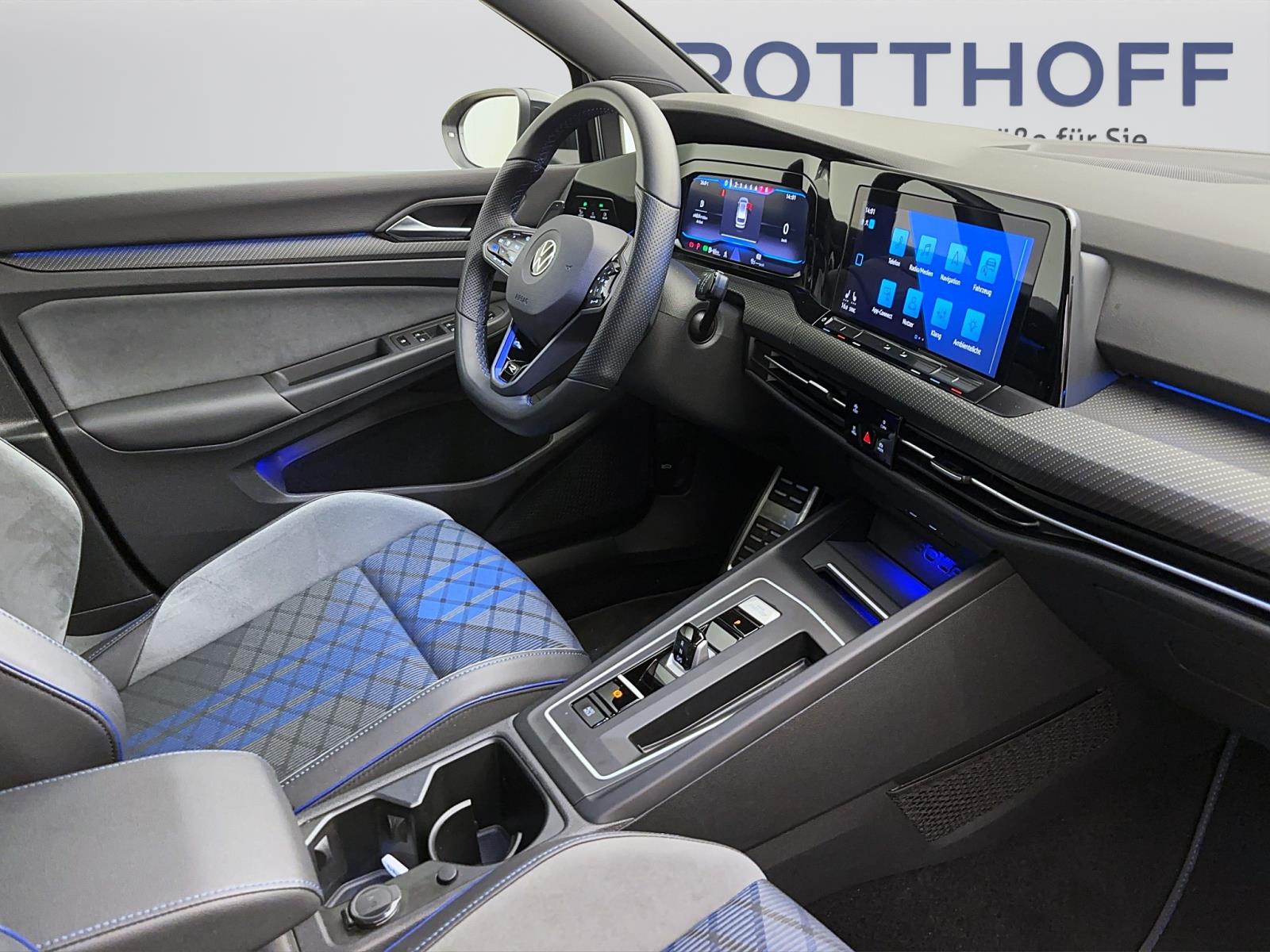 Volkswagen Golf Variant 8 2.0 TSI DSG R Black Style 4Motion ACC ParkAssist Kamera IQ.Light Sitzhzg