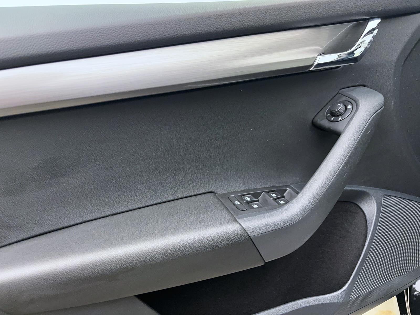 Skoda Octavia Combi 1.5 TSI DSG SoleilStandhzg Navi LED ACC TravelAssist