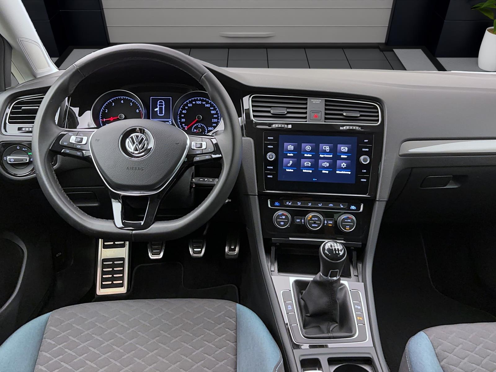 Volkswagen Golf Variant 7 VII 1.0 TSI Comfortline RearView BlindSpot LED LaneAssist Sitzhzg