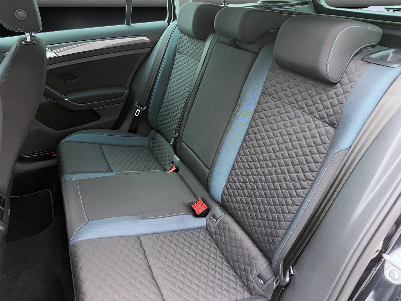 Volkswagen Golf Variant 7 VII 1.0 TSI Comfortline RearView BlindSpot LED LaneAssist Sitzhzg