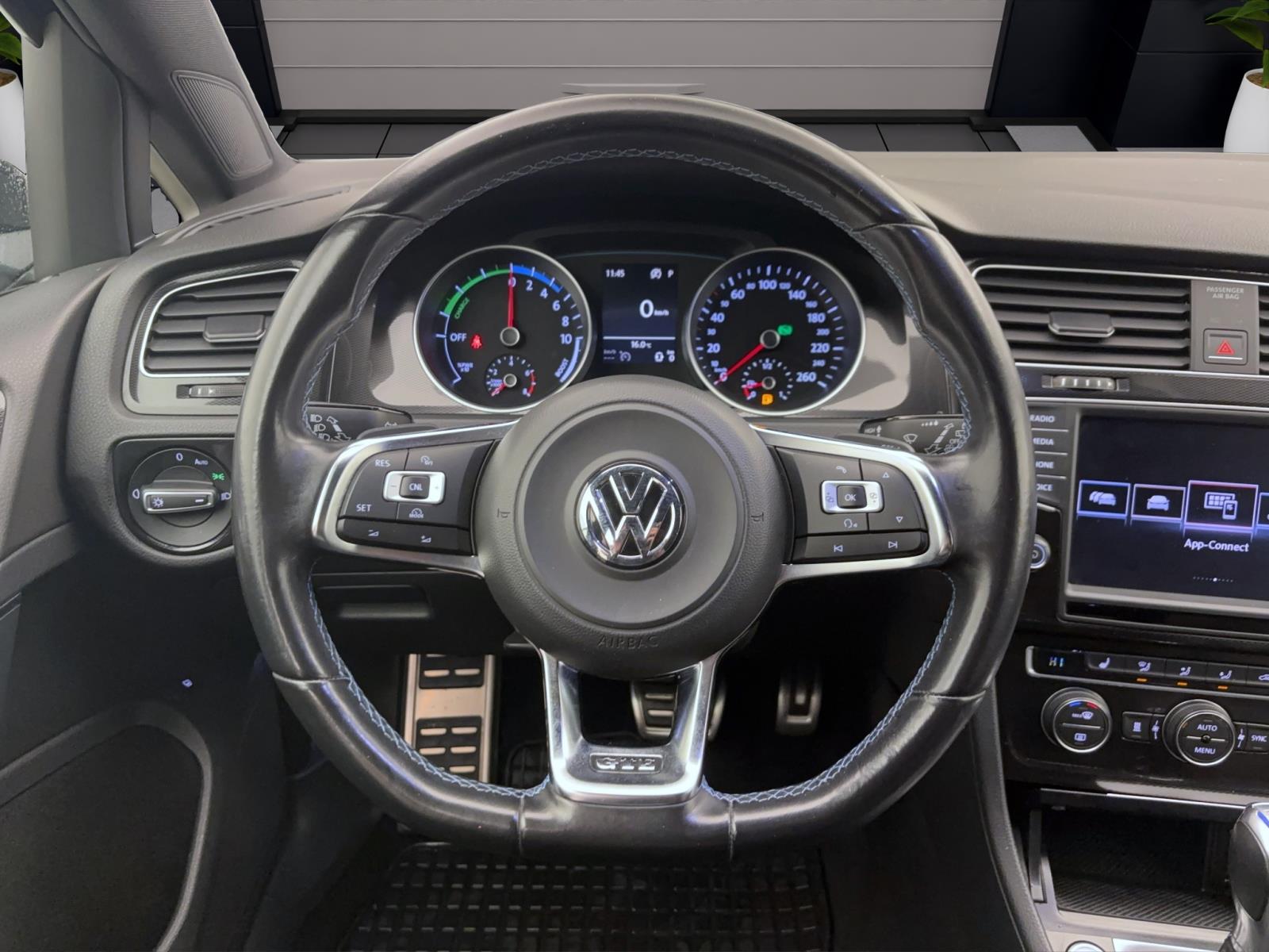 Volkswagen Golf 7 VII 1.4 TSI DSG GTE Standhzg AHK ParkAssist Kamera BiXenon