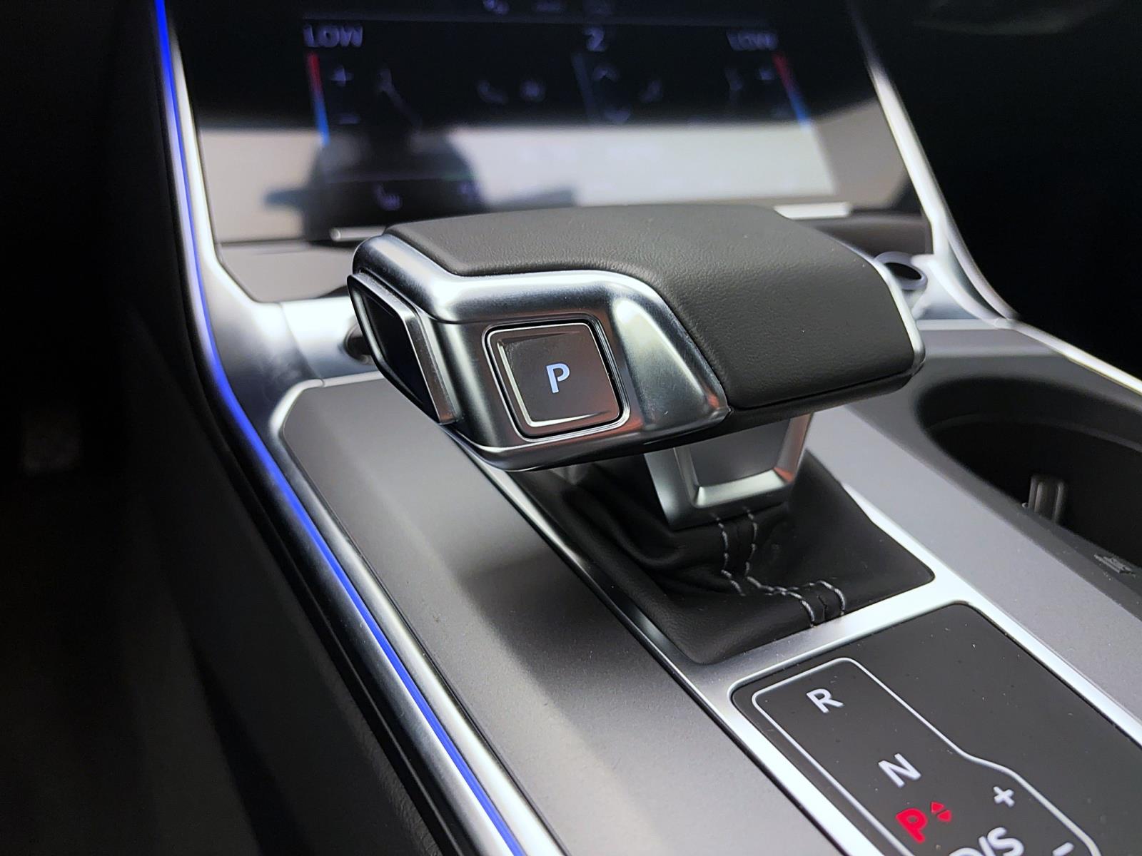 Audi A6 Avant 45 TFSI q sportPano ACC ParkAssist Kamera LED Navi