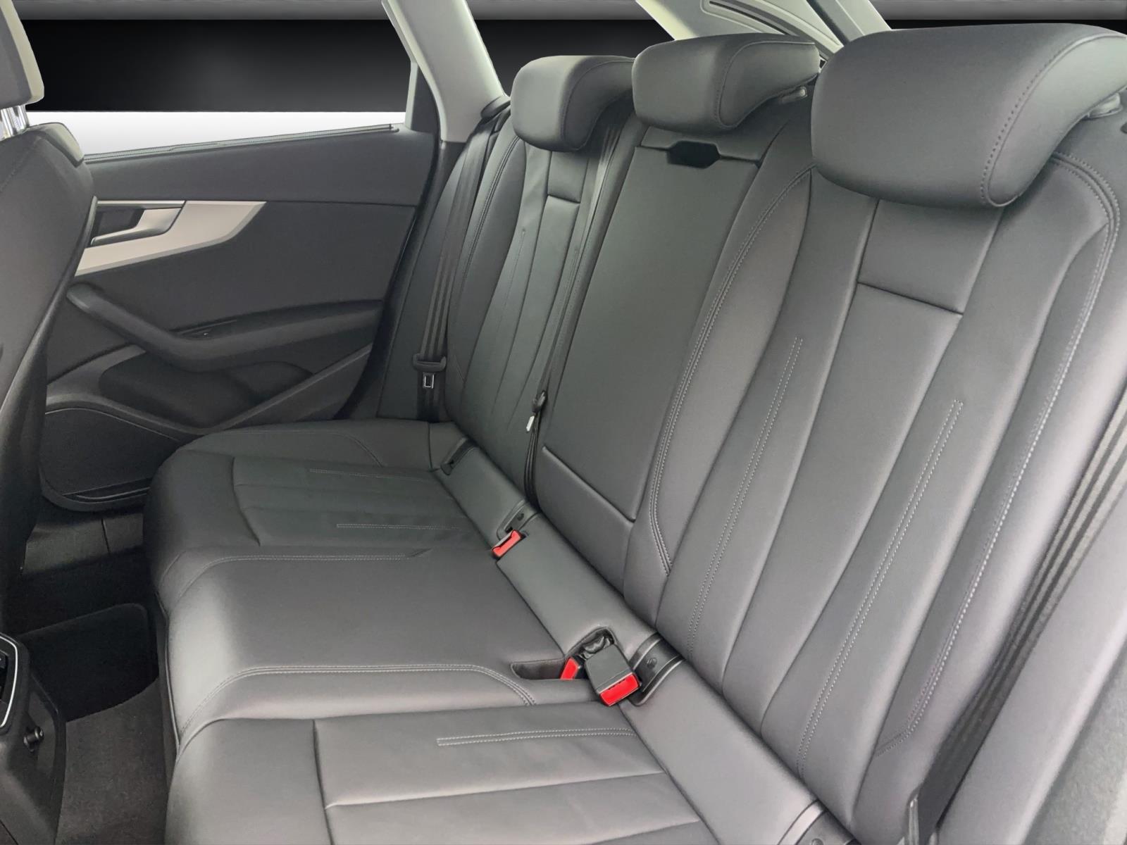Audi A4 Avant 35 TDI advanced ACC PDC Kamera LED Navi Sitzhzg