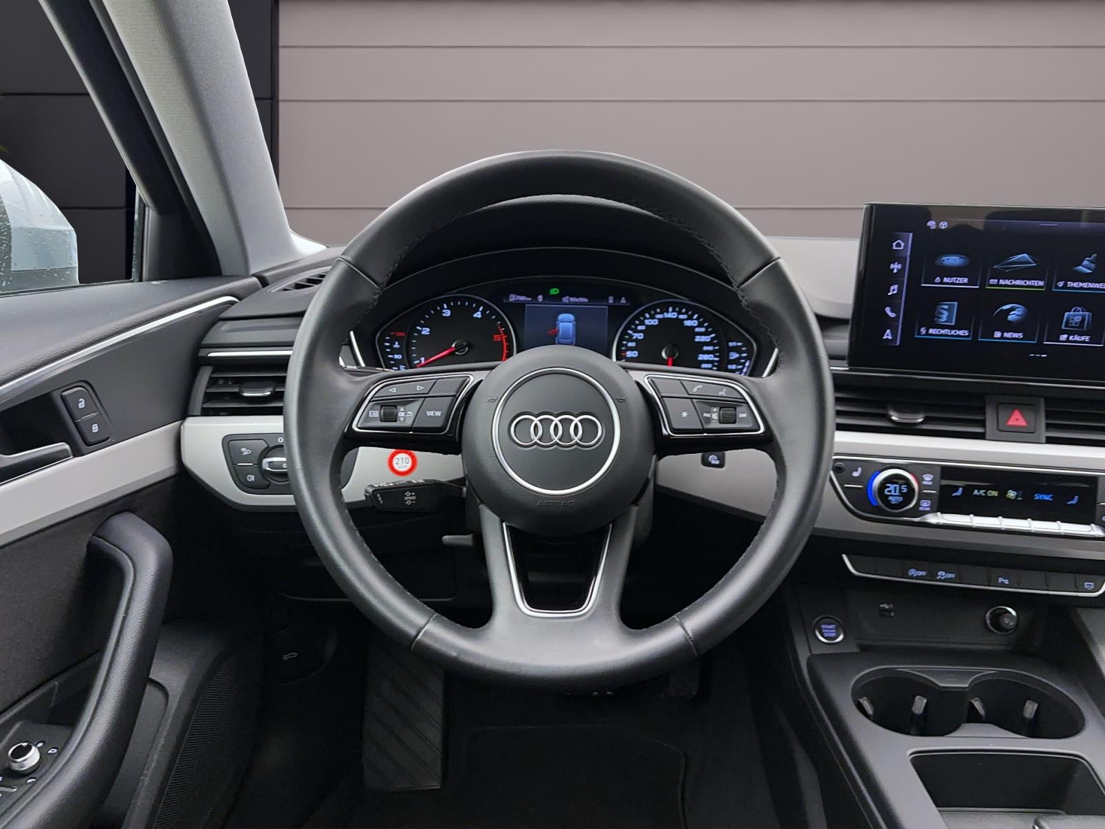 Audi A4 Avant 30 TDI PDC Navi Sitzhzg Tempo