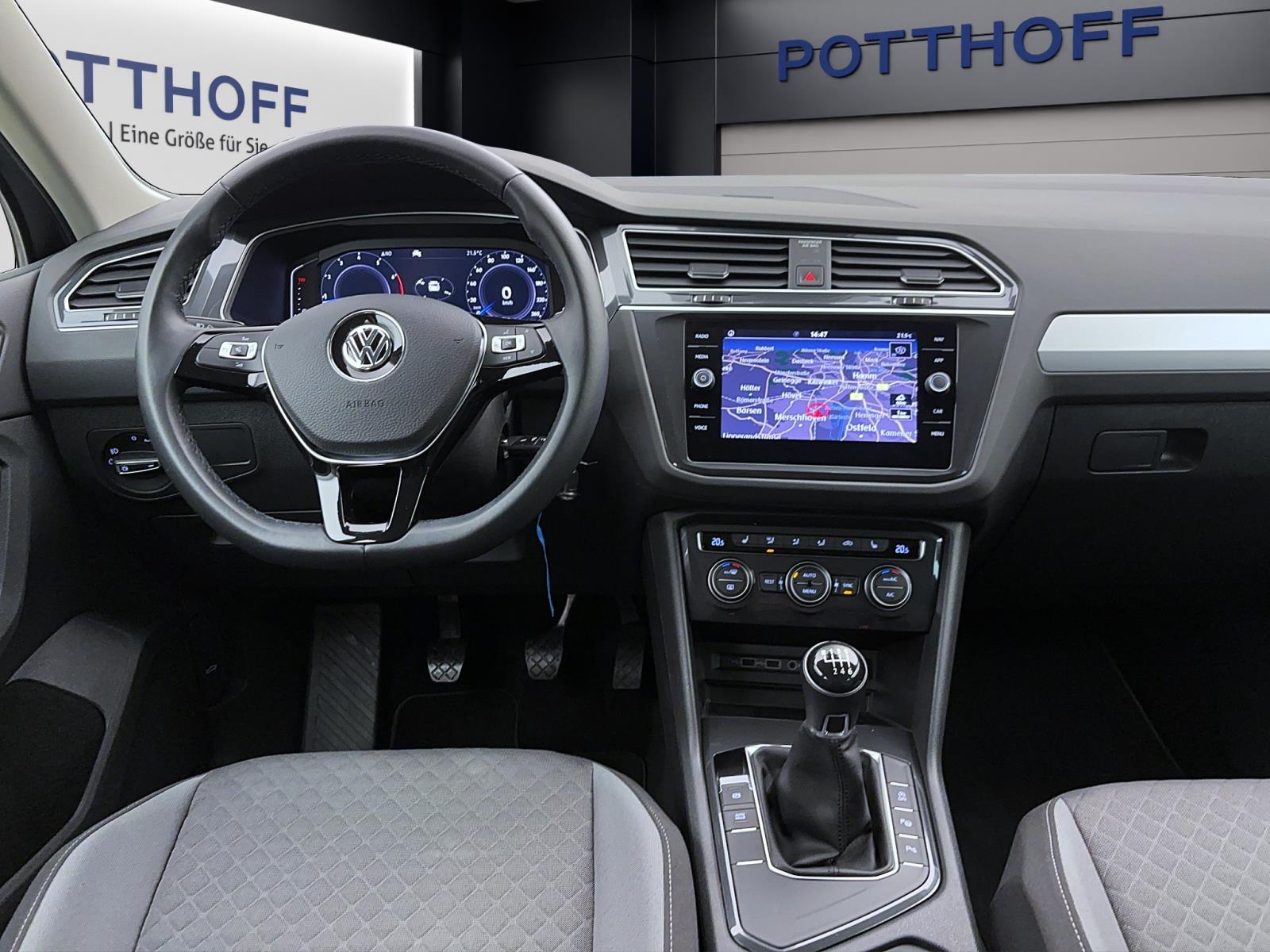 Volkswagen Tiguan 1.5 TSI Comfortline R-LineNavi LED RearView Sitzhzg LaneAssist