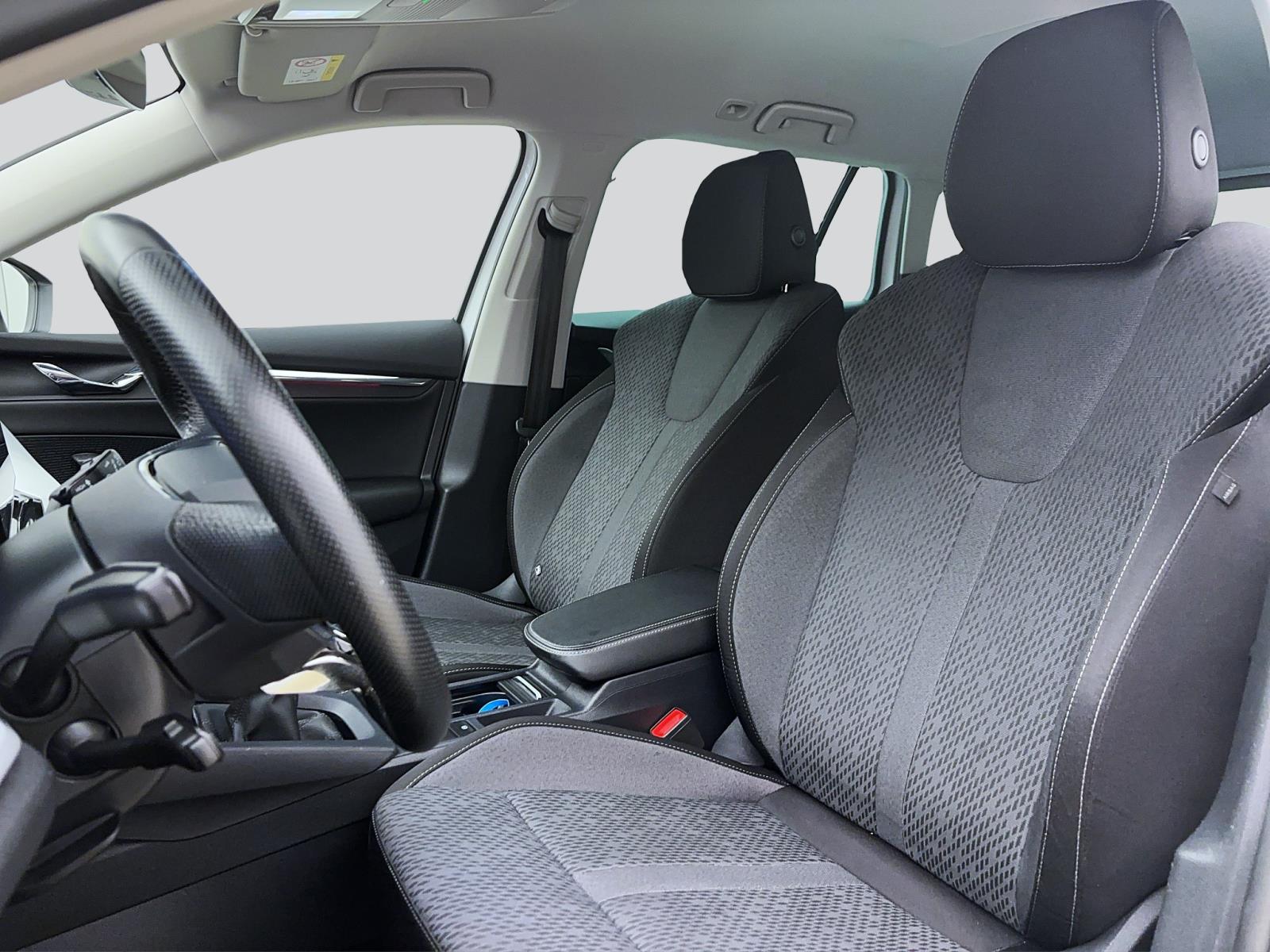 Skoda Octavia Combi 2.0 TDI First Edition Navi LED ACC Sitzhzg