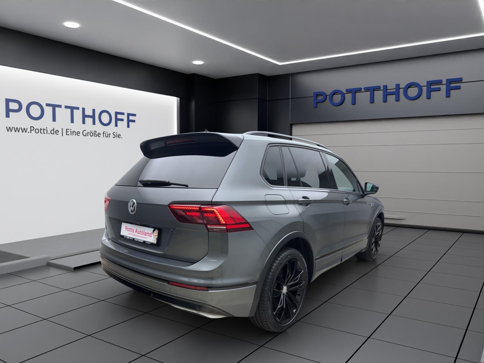 Volkswagen Tiguan 2.0 TDI DSG R-Line Black Style 4MotionPano ACC DCC PDC AreaView Navi