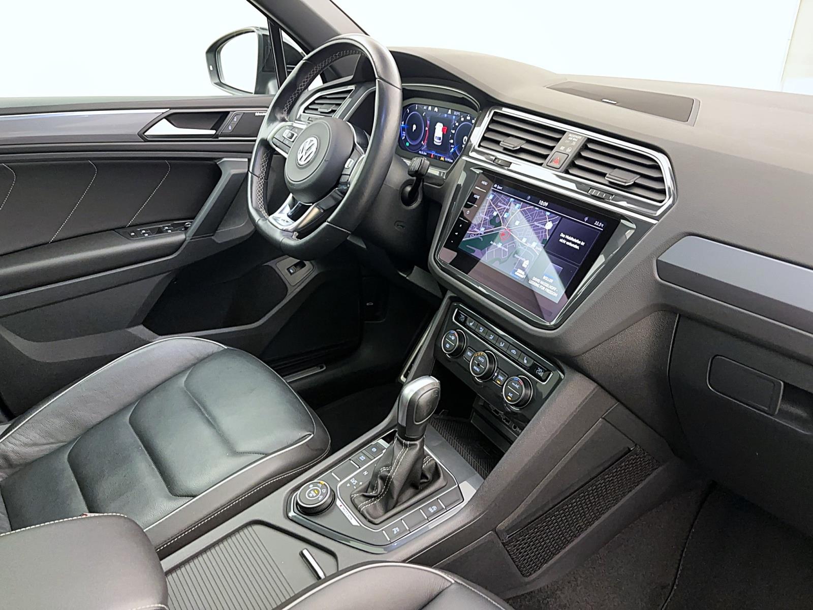 Volkswagen Tiguan 2.0 TDI DSG R-Line Black Style 4MotionPano ACC DCC PDC AreaView Navi