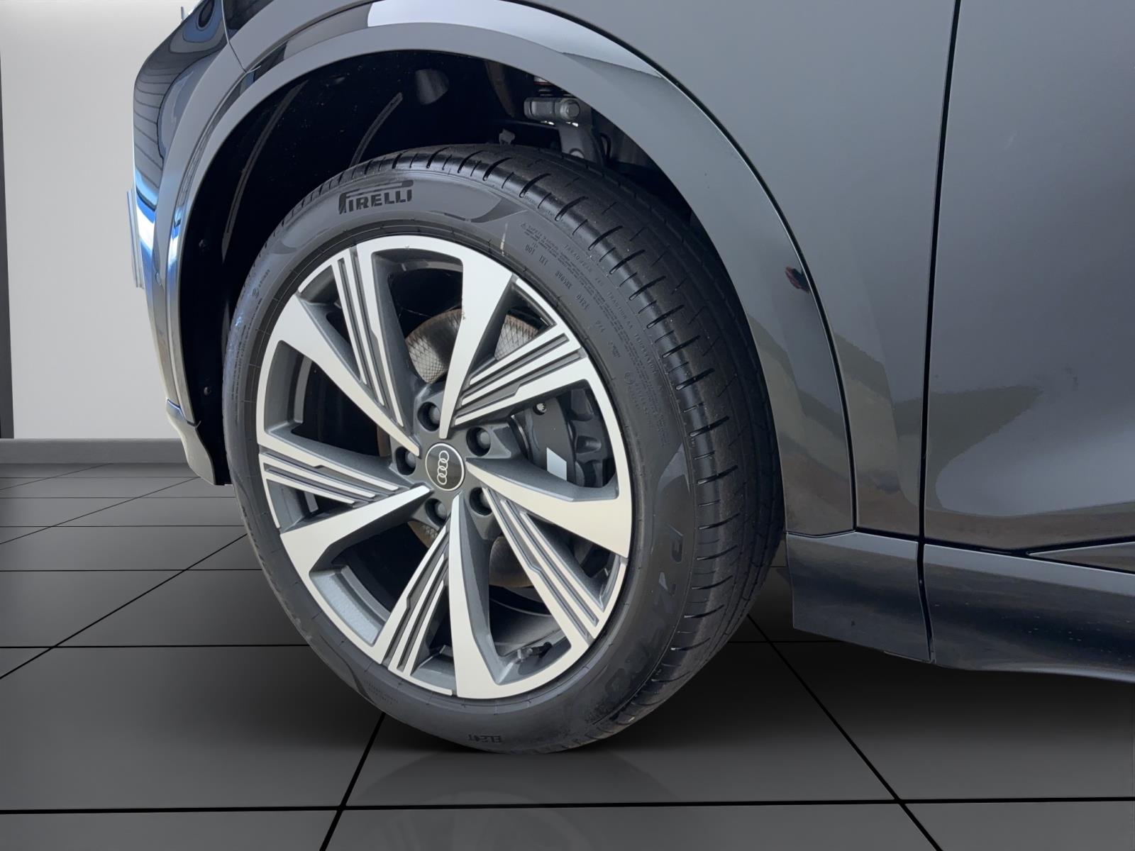 Audi SQ6 e-tron q Pano ACC ParkAssist Matrix B&O Luft