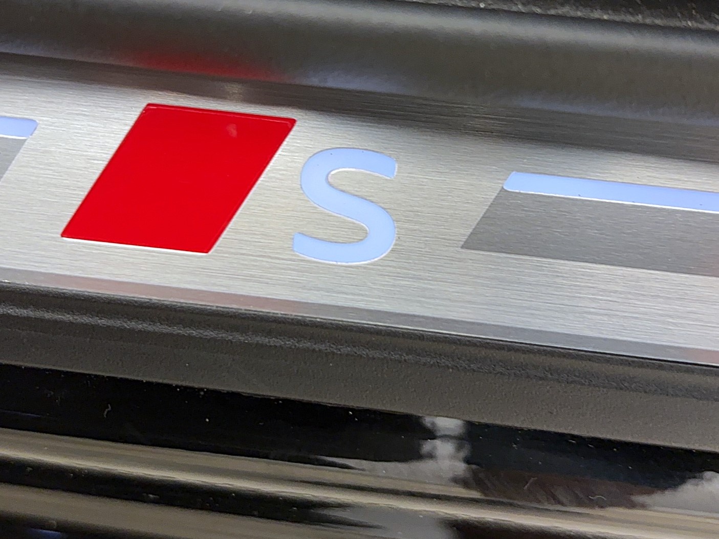 Audi SQ6 e-tron q Pano ACC ParkAssist Matrix B&O Luft
