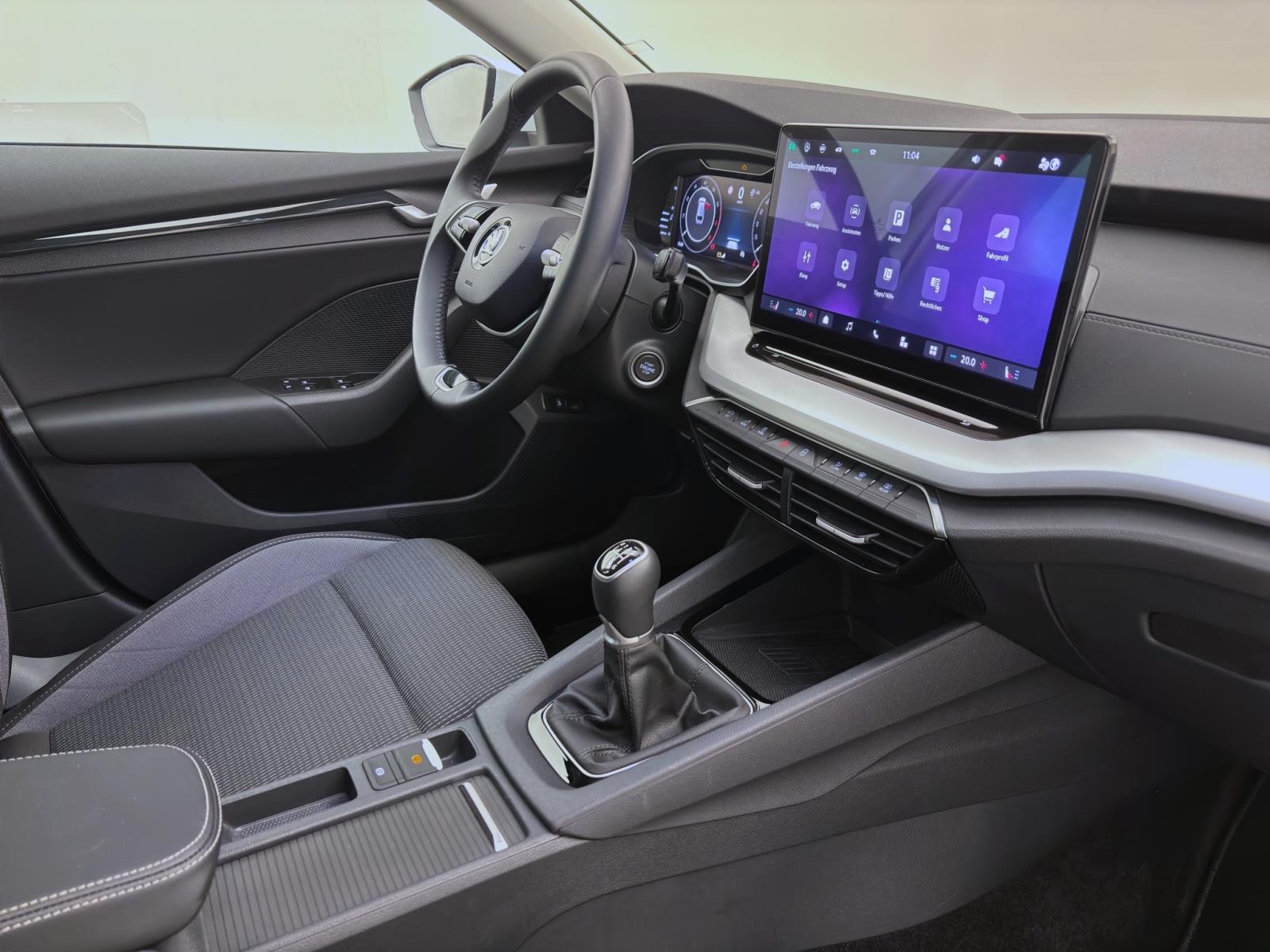 Skoda Octavia Combi 1.5 TSI SELECTION AHK NAV KAMERA LED