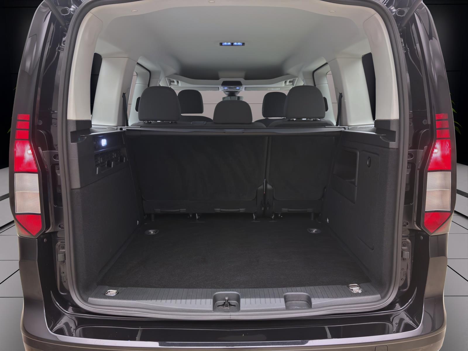 Volkswagen Caddy 1.5 TSI DSG LIFE KLIMA SITZHZG GRA