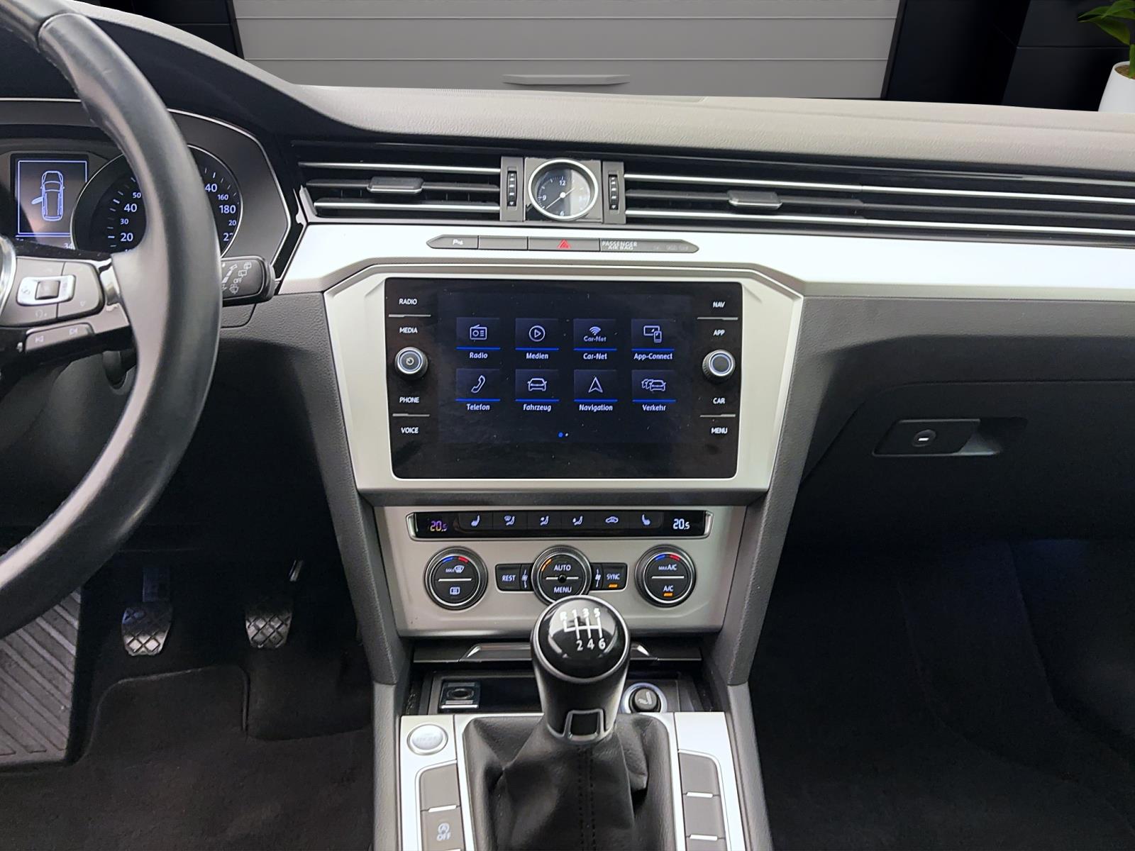 Volkswagen Passat Variant 1.4 TSI Comfortline ACC DCC PDC Navi AppConnect Winter