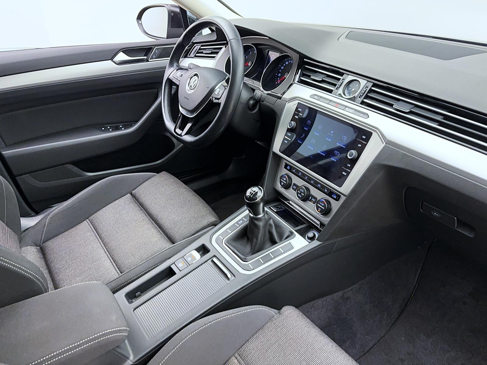 Volkswagen Passat Variant 1.4 TSI Comfortline ACC DCC PDC Navi AppConnect Winter