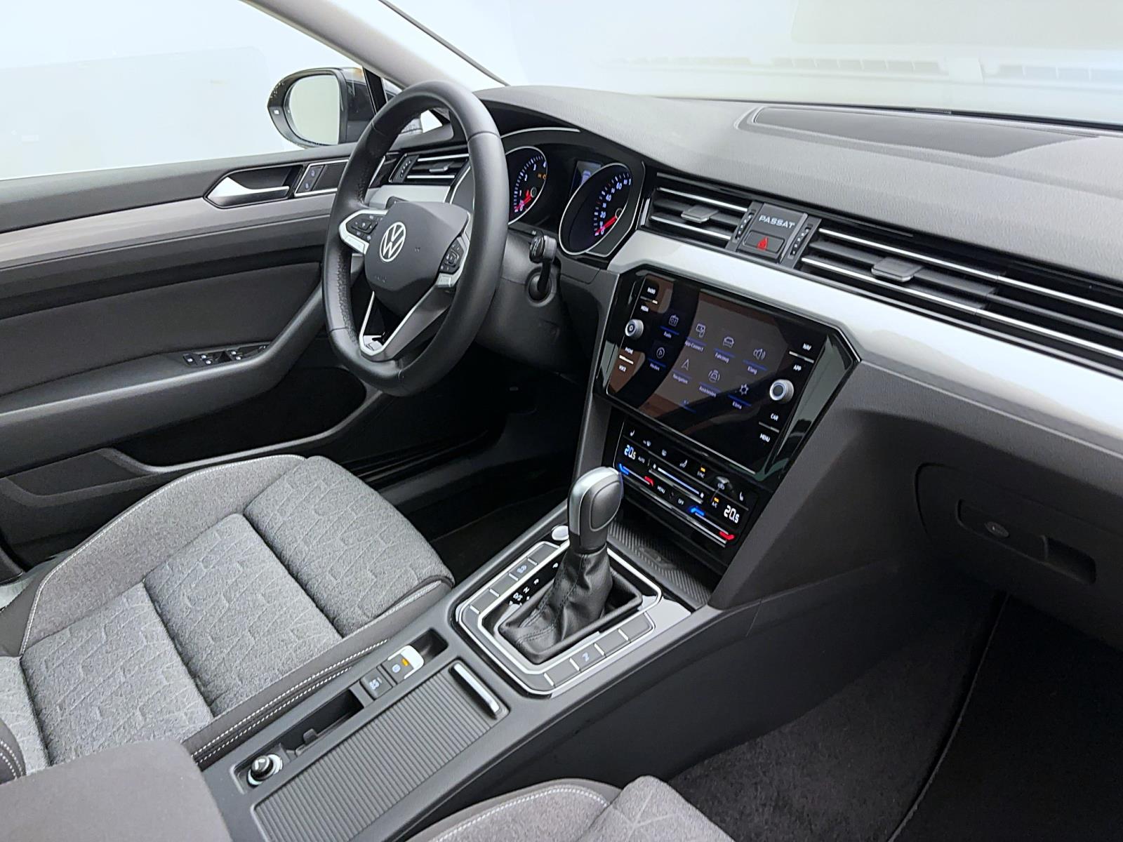 Volkswagen Passat Variant 1.5 TSI DSG BusinessNavi AHK LED ACC Lane Assist Sitzhzg