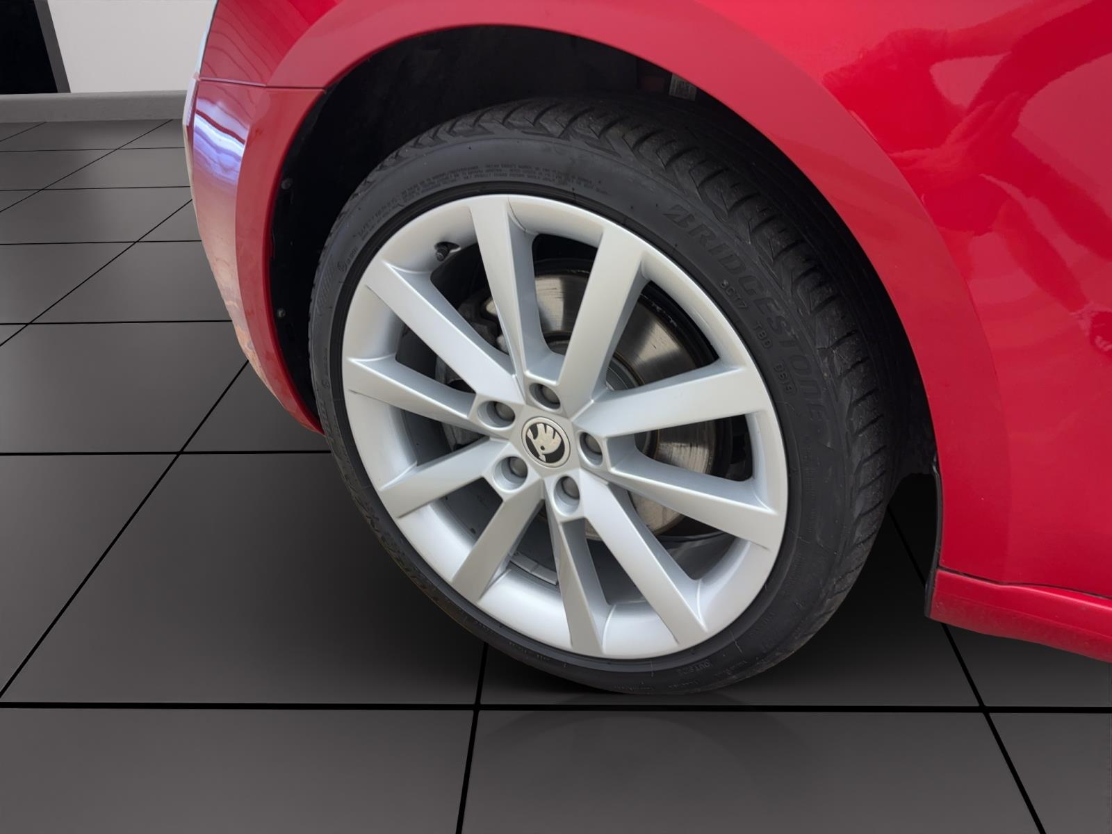 Skoda Octavia Combi 2.0 TSI DSG Style 4x4ACC PDC LED SmartLink Sitzhzg Kessy