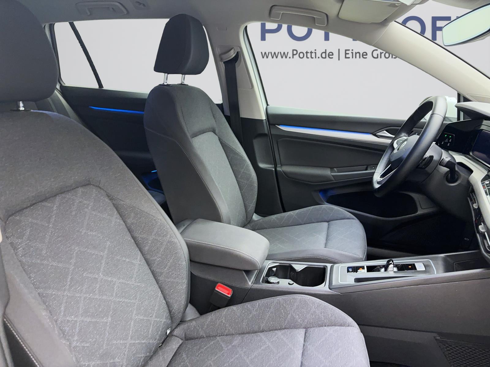 Volkswagen Golf Variant 2.0 TDI DSG LIFE ACC KAMERA LED