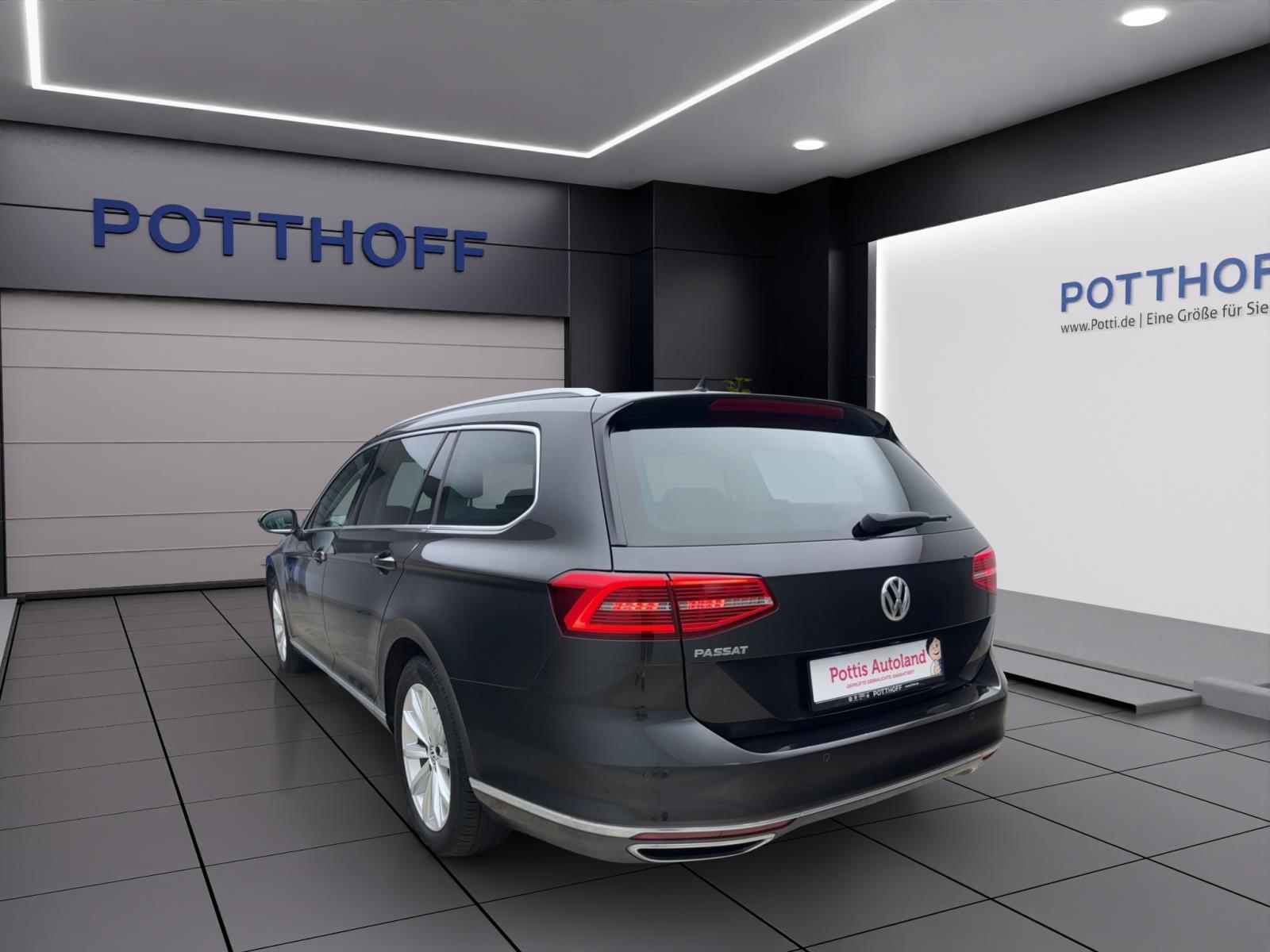 Volkswagen Passat Variant 2.0 TDI DSG HighlinePano AHK ACC DCC PDC LED Navi Winter