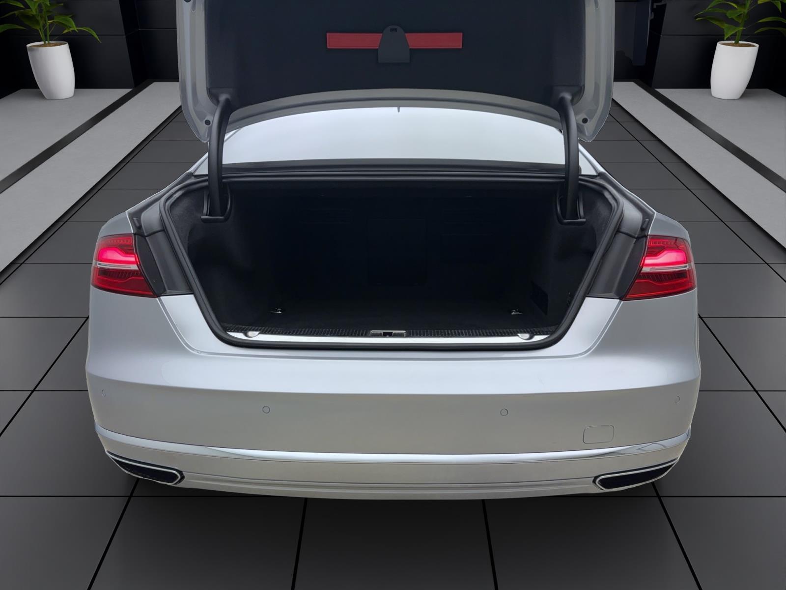 Audi A8 4.2 TDI q Pano ACC PDC TopView Navi HUD Bose