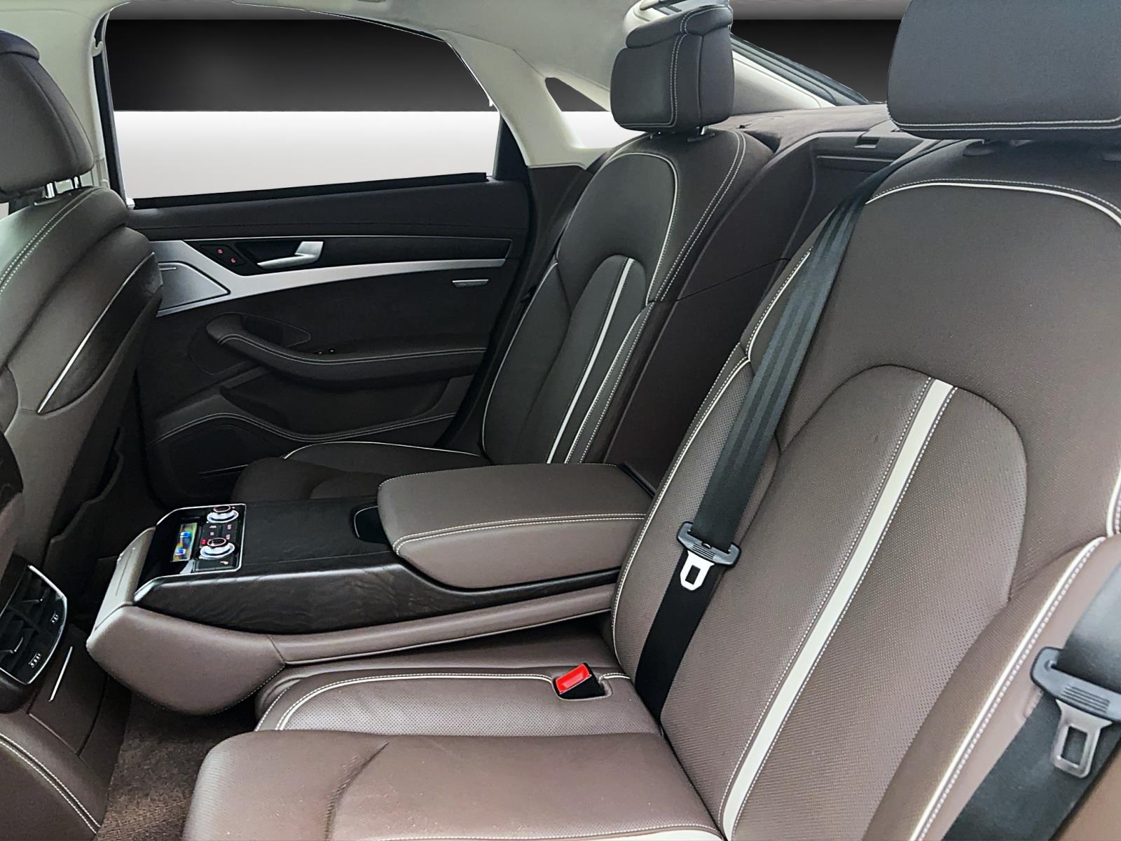 Audi A8 4.2 TDI q Pano ACC PDC TopView Navi HUD Bose