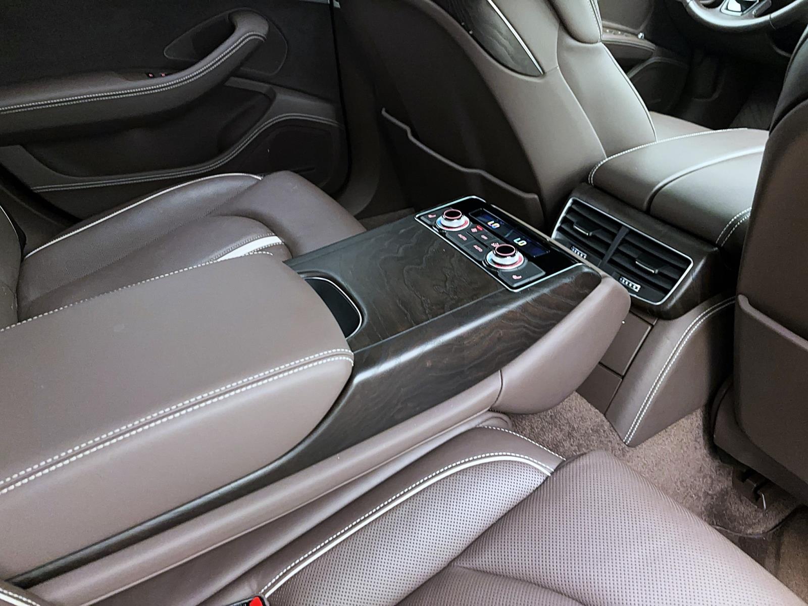 Audi A8 4.2 TDI q Pano ACC PDC TopView Navi HUD Bose