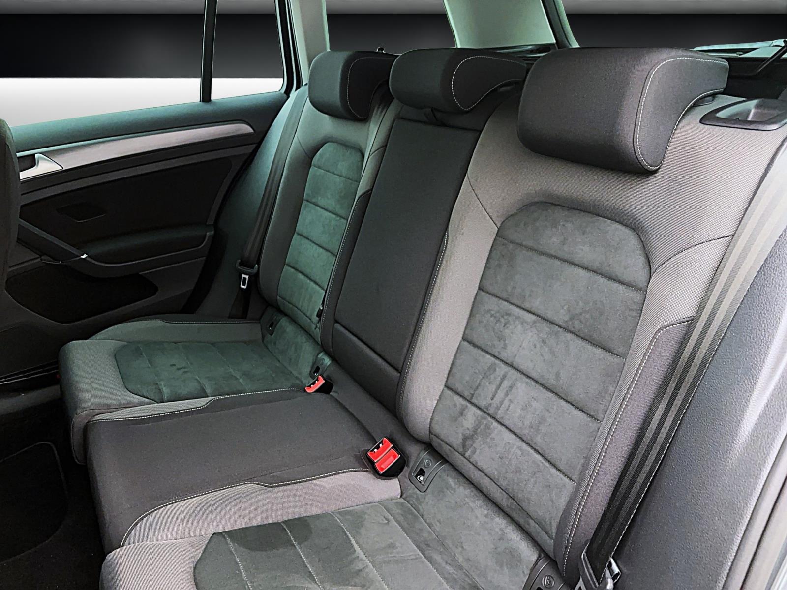 Volkswagen Golf Variant 7 VII 2.0 TDI DSG R-Line ACC ParkAssist Kamera Navi