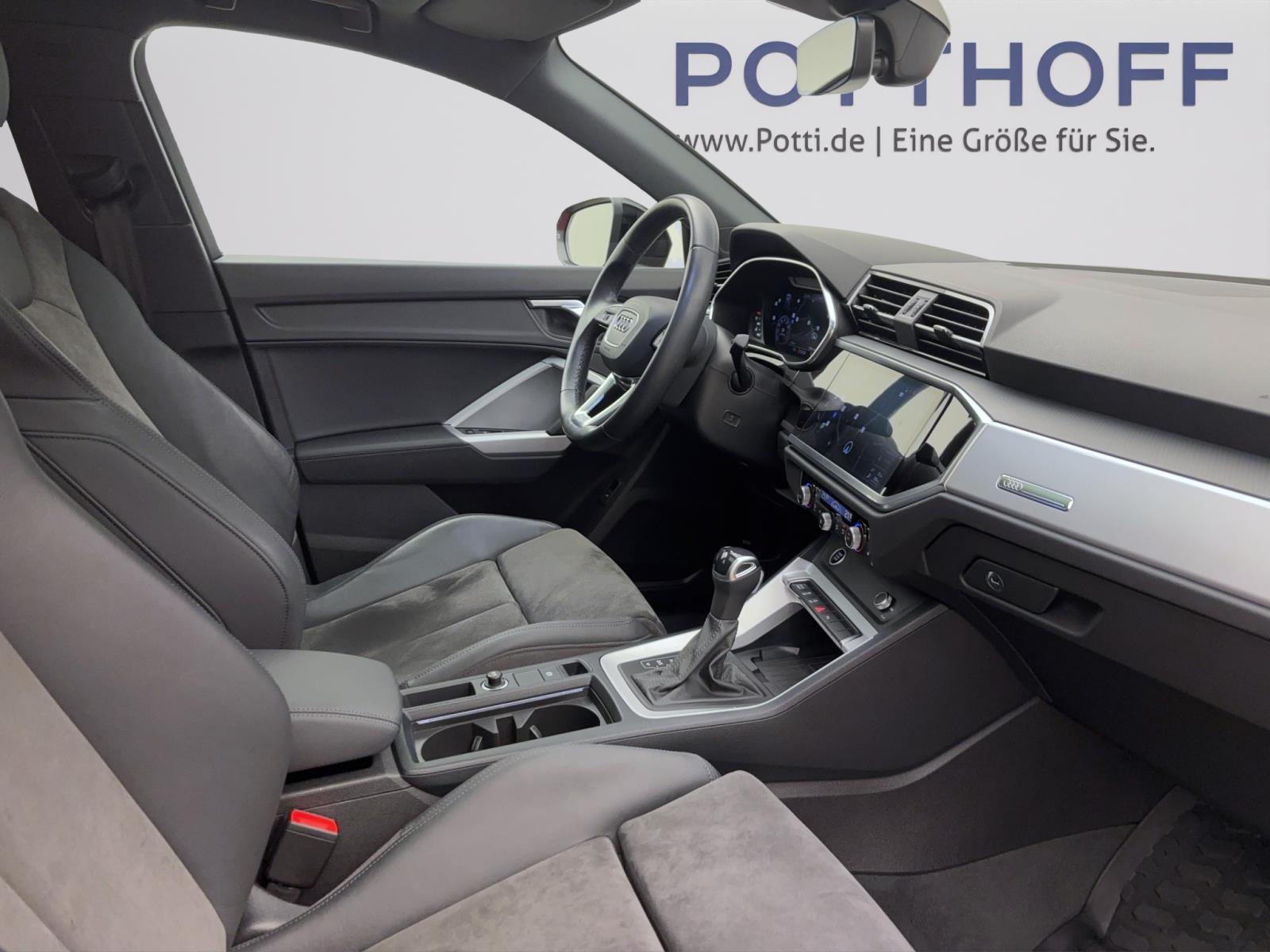 Audi Q3 Sportback 35 TFSI S line BlackPano PDC Kamera LED Navi Keyless