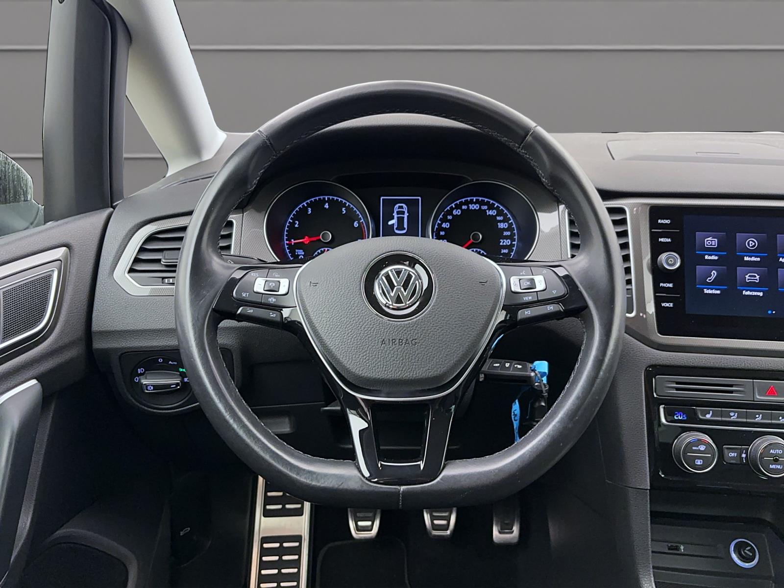 Volkswagen Golf Sportsvan 1.0 TSI IQ.Drive ACC ParkAssist AppConnect Winter
