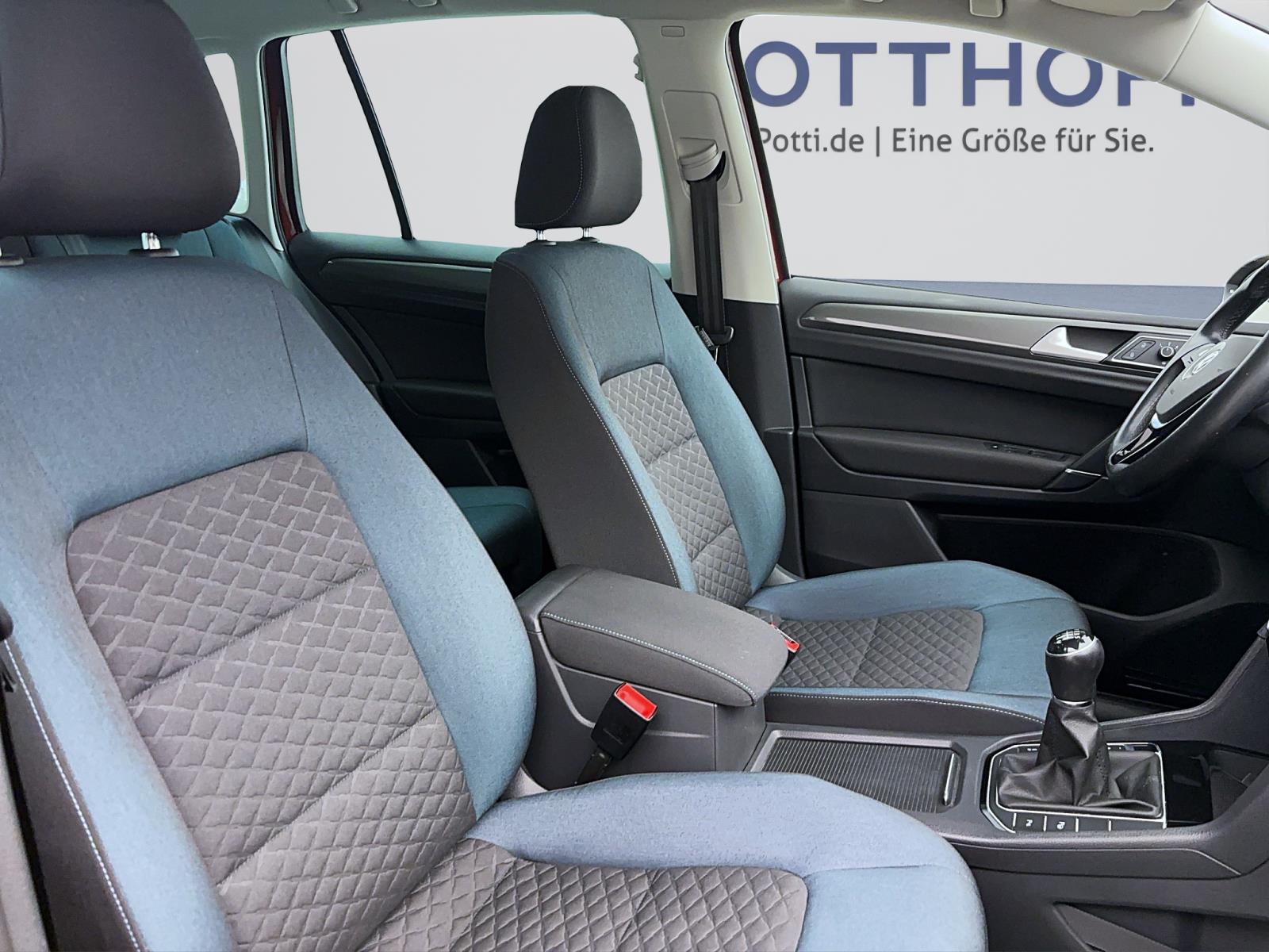Volkswagen Golf Sportsvan 1.0 TSI IQ.Drive ACC ParkAssist AppConnect Winter