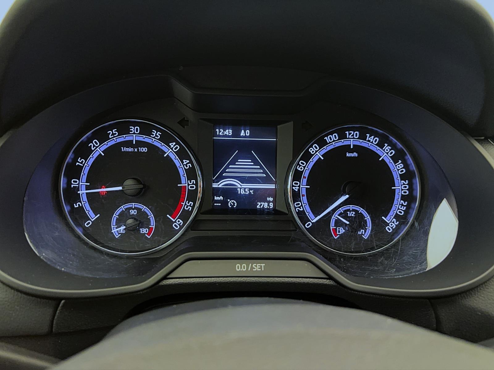 Skoda Octavia Combi 2.0 TDI SoleilACC ParkAssist Kamera LED Navi Sitzhzg