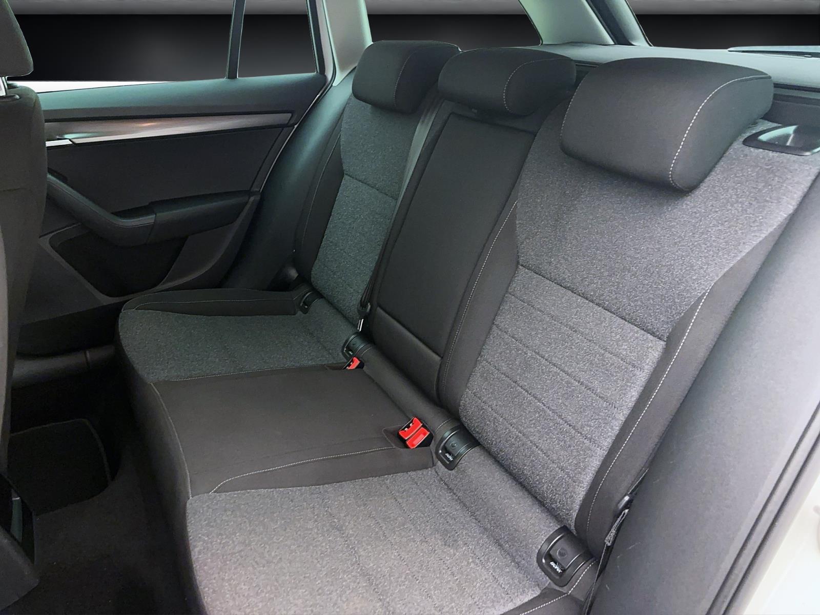 Skoda Octavia Combi 2.0 TDI SoleilACC ParkAssist Kamera LED Navi Sitzhzg