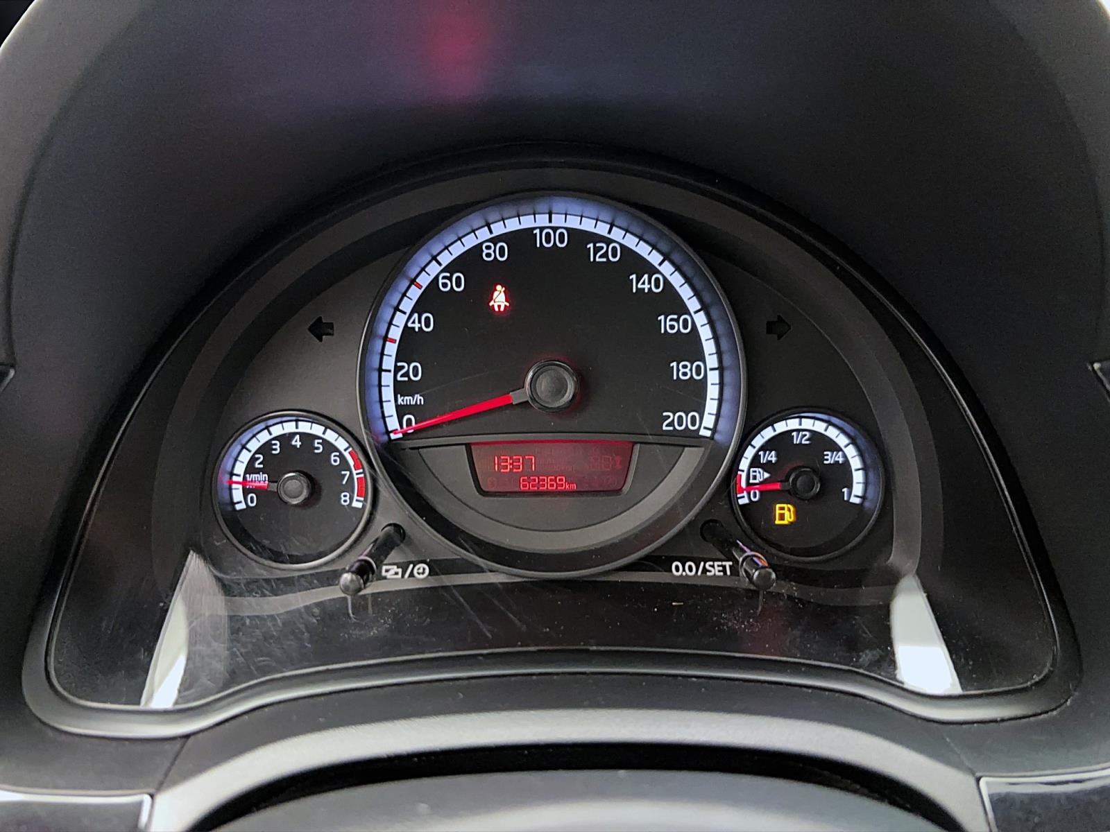 Volkswagen up! 1.0 MPI move up!Pano Klima