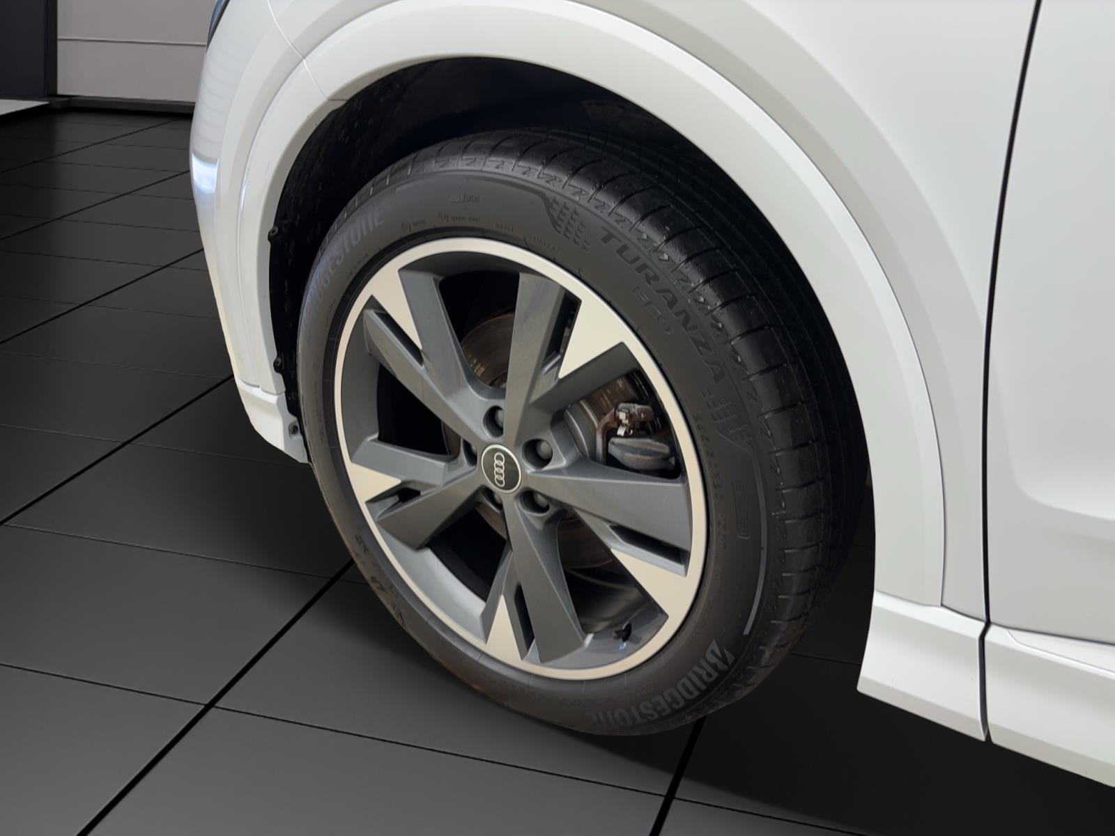 Audi Q4 e-tron 35 Pano ACC PDC Kamera LED Navi Sonos