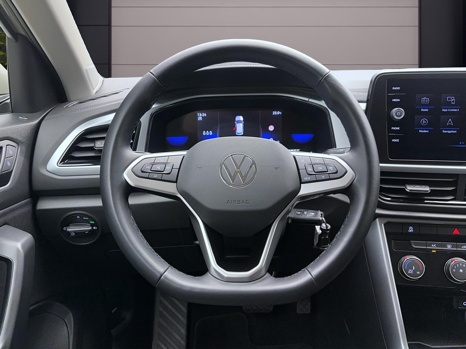 Volkswagen T-Roc 1.5 TSI DSG Life Navi AHK LED LaneAssist