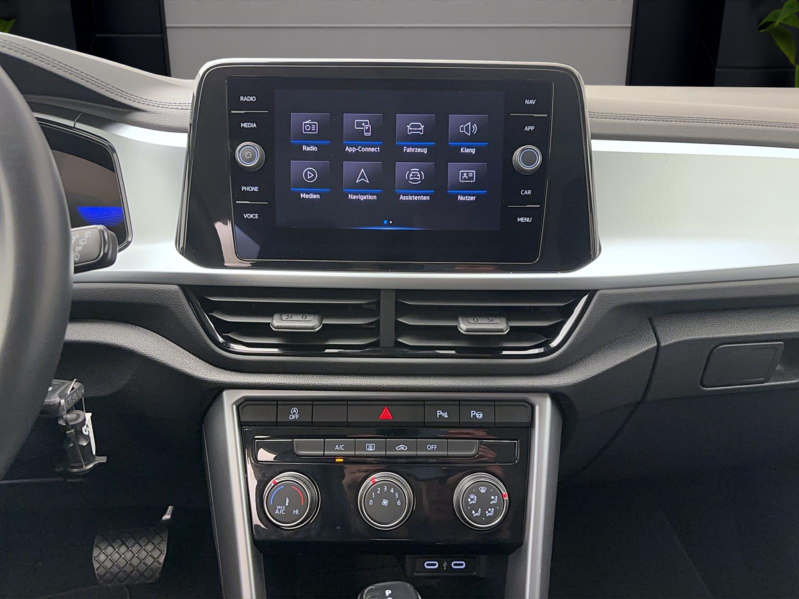 Volkswagen T-Roc 1.5 TSI DSG Life Navi AHK LED LaneAssist