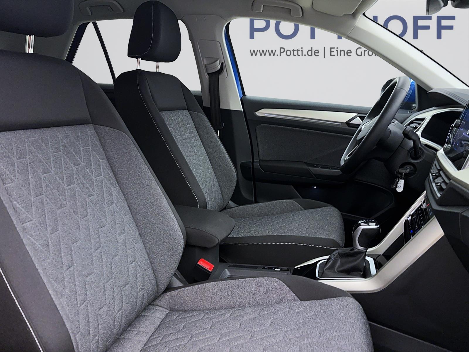 Volkswagen T-Roc 1.5 TSI DSG MoveStandhzg ACC AppConnect PDC LED+ Navi