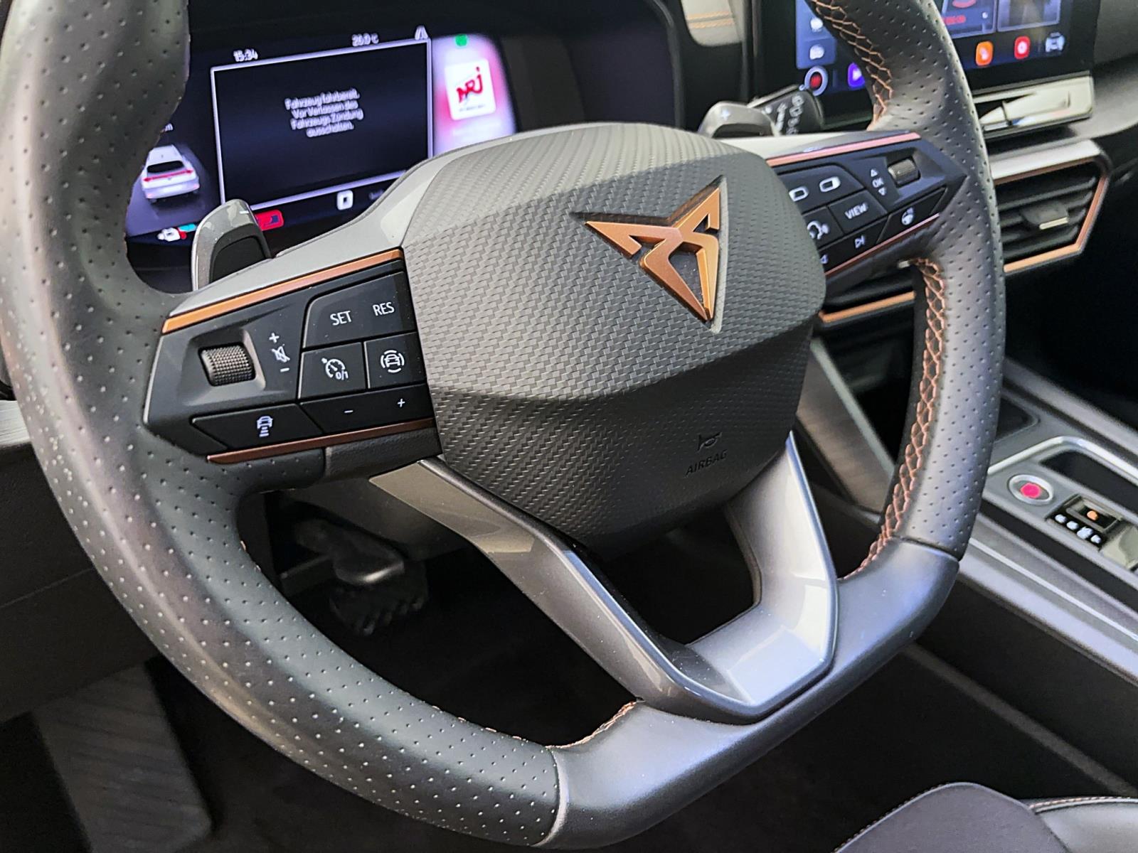 Cupra Formentor 1.4 TSI e-Hybrid DSG LED ACC Dyn.Blinker FrontAssist