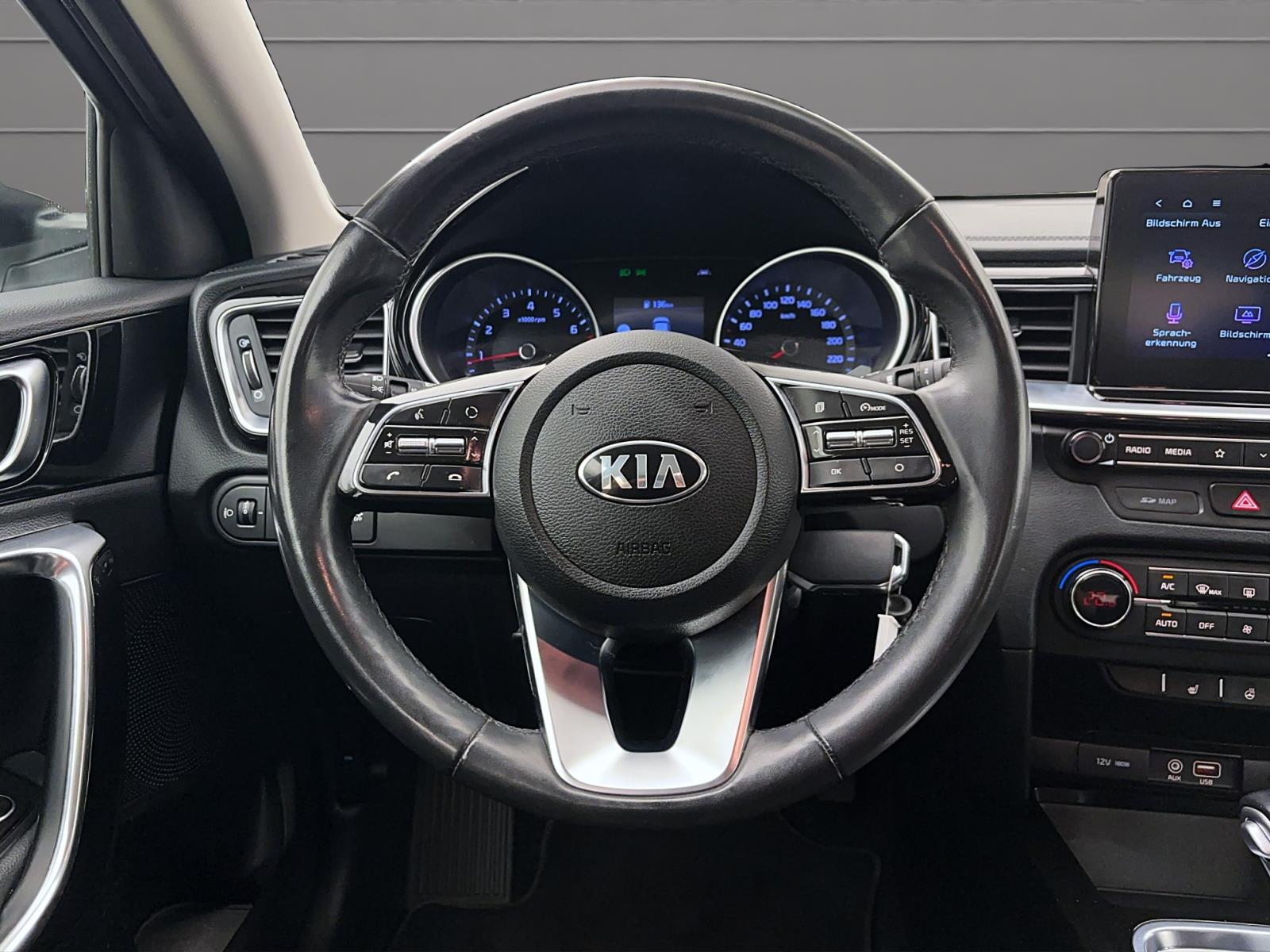 Kia Ceed Sportswagon 1.4 T-GDI DCT Vision PDC Kamera Navi Winter Tempo
