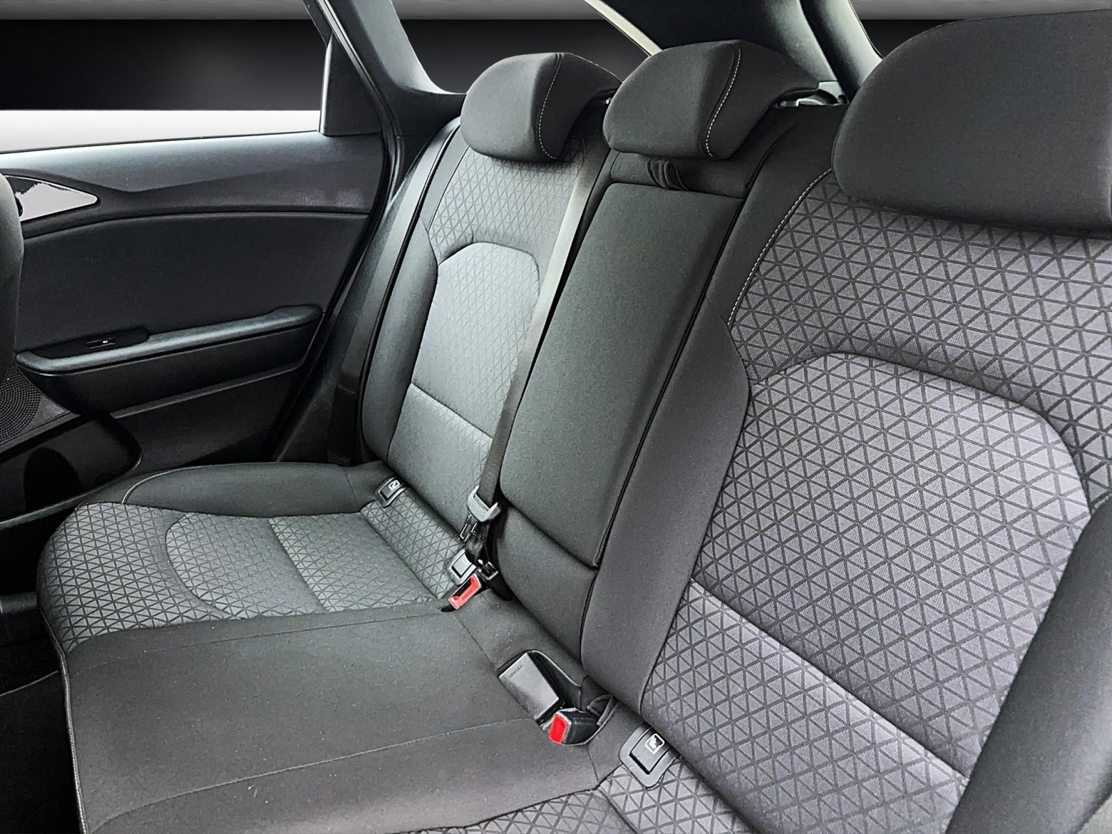Kia Ceed Sportswagon 1.4 T-GDI DCT Vision PDC Kamera Navi Winter Tempo