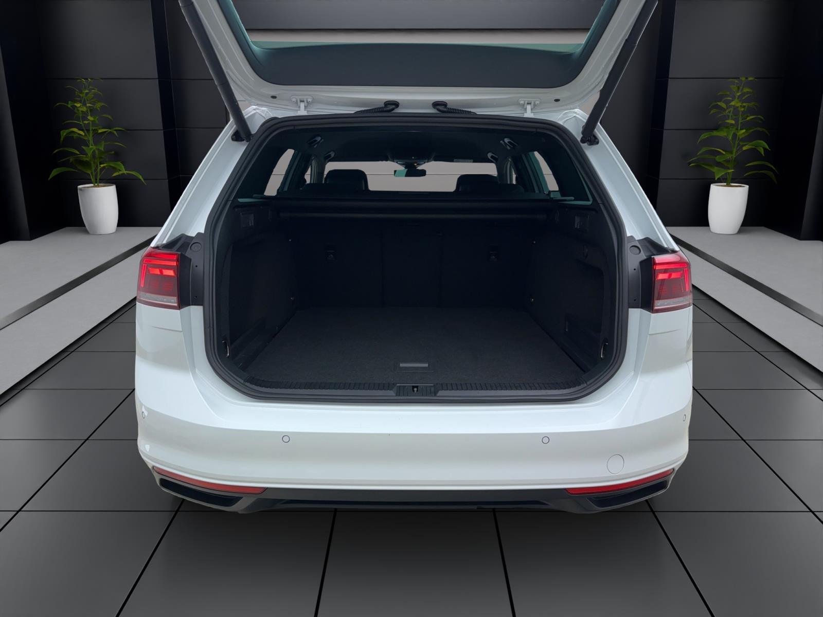 Volkswagen Passat Variant 2.0 TDI DSG Business ACC PDC Kamera LED Navi AppConnect