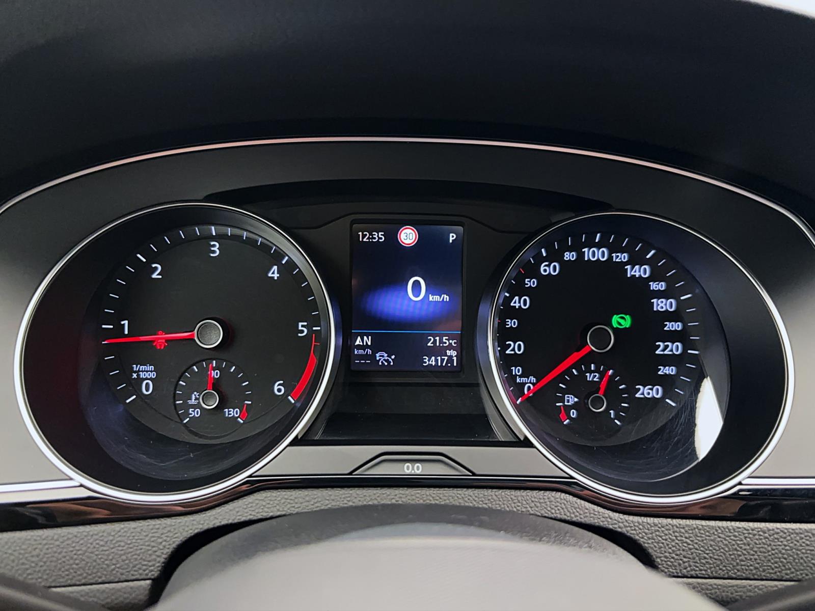 Volkswagen Passat Variant 2.0 TDI DSG Business ACC PDC Kamera LED Navi AppConnect