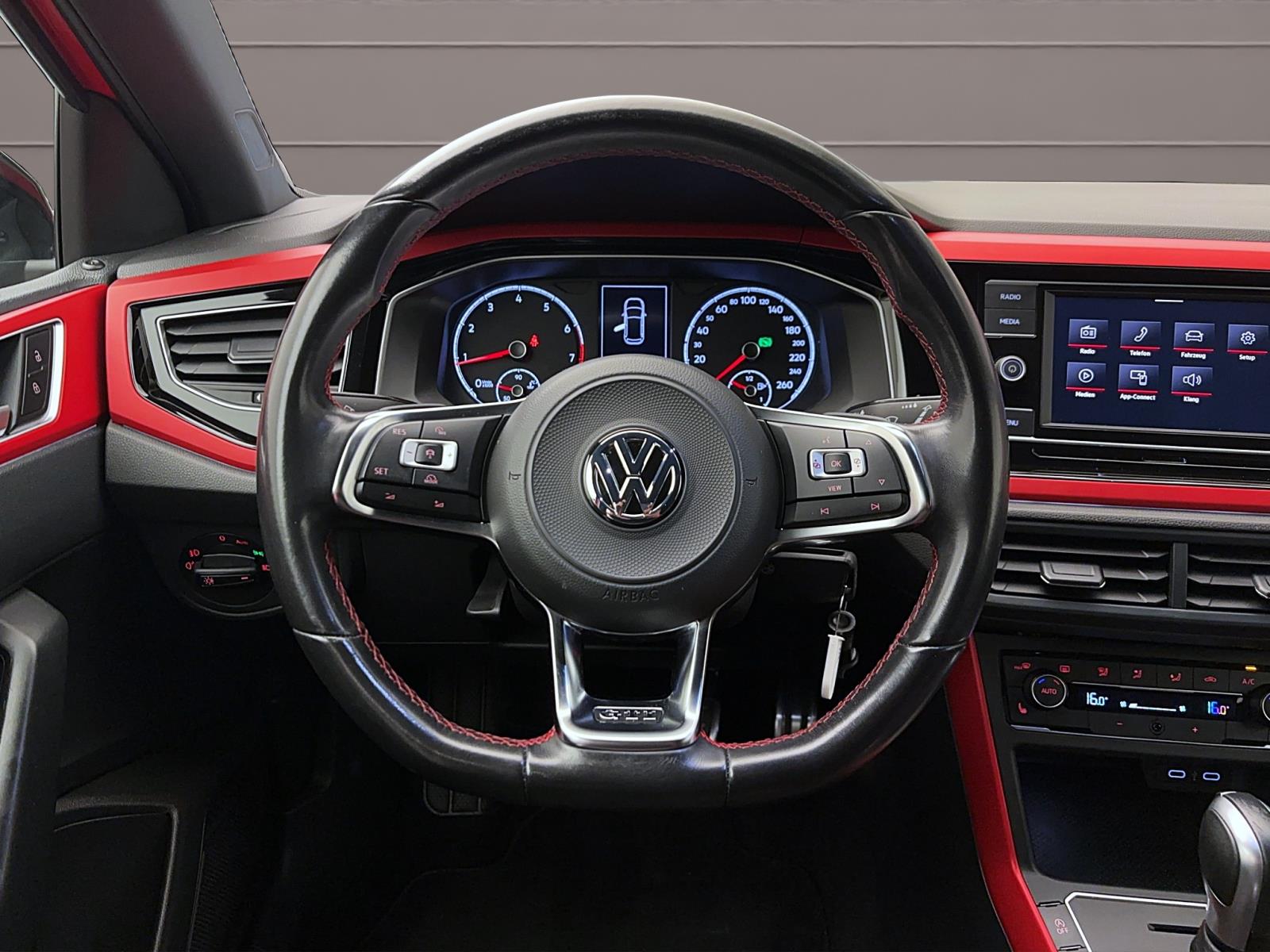 Volkswagen Polo 2.0 TSI DSG GTIACC PDC LED AppConnect Winter
