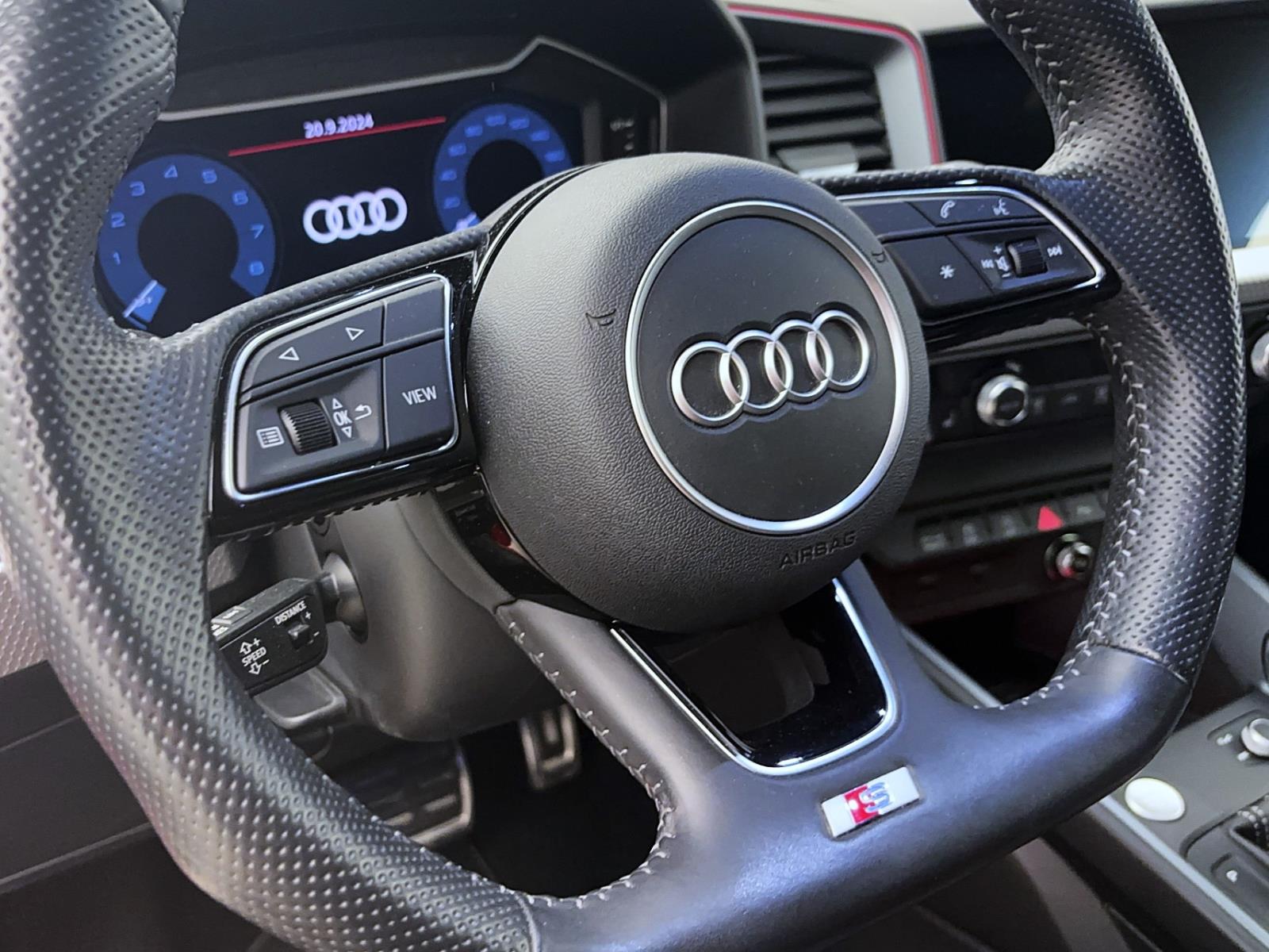 Audi A1 Sportback 30 TFSI edition one S line ACC PDC Sitzhzg Keyless 18Alu