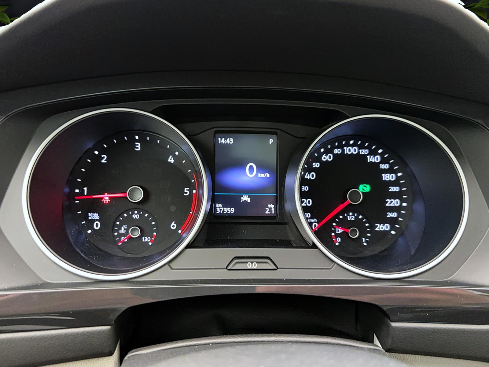 Volkswagen Tiguan 2.0 TDI DSG HighlineAHK Pano ACC LED Sitzhzg