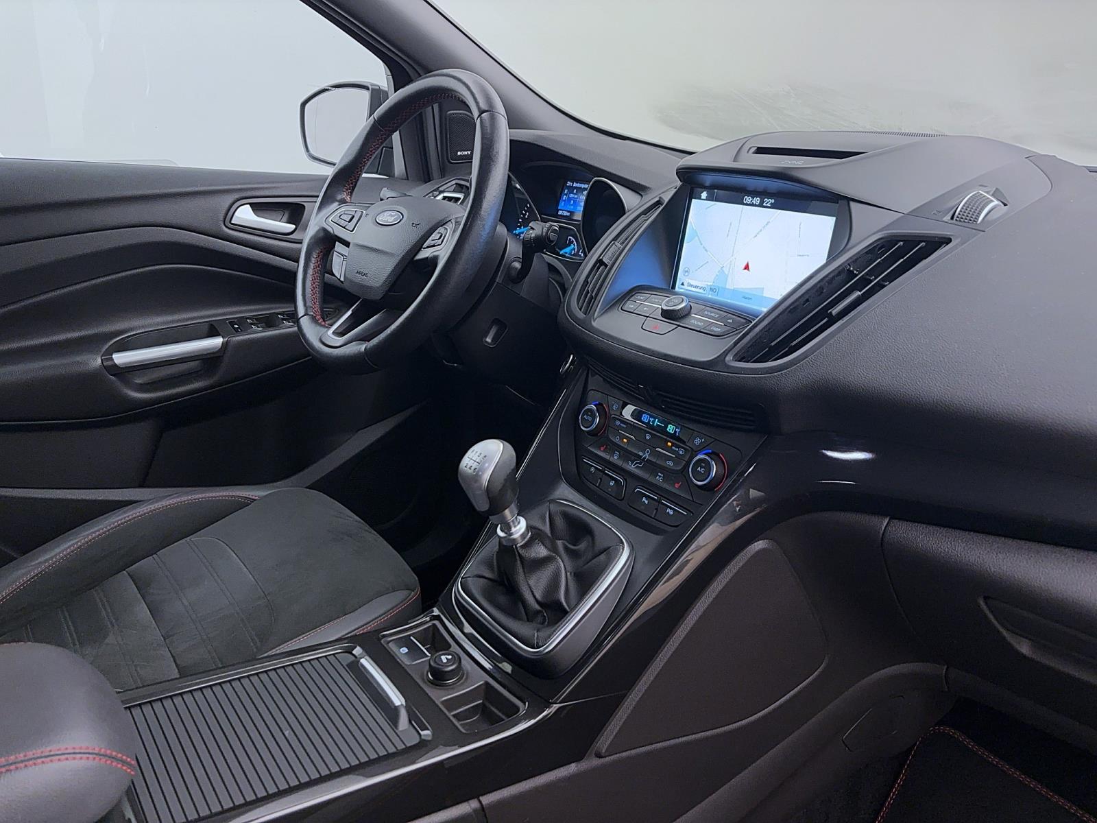 Ford Kuga 1.5 EcoBoost ST-LineParkAssist BiXenon Navi Winter Keyless