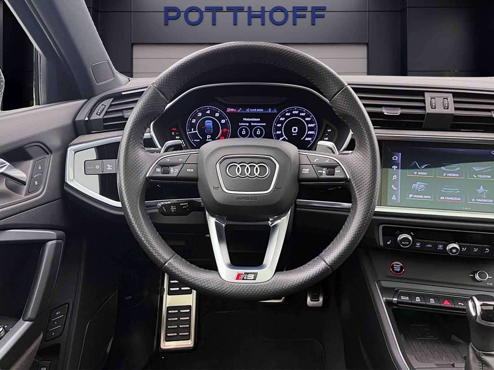Audi RS Q3 Sportback Pano AHK ACC Kamera Matrix Navi Sonos