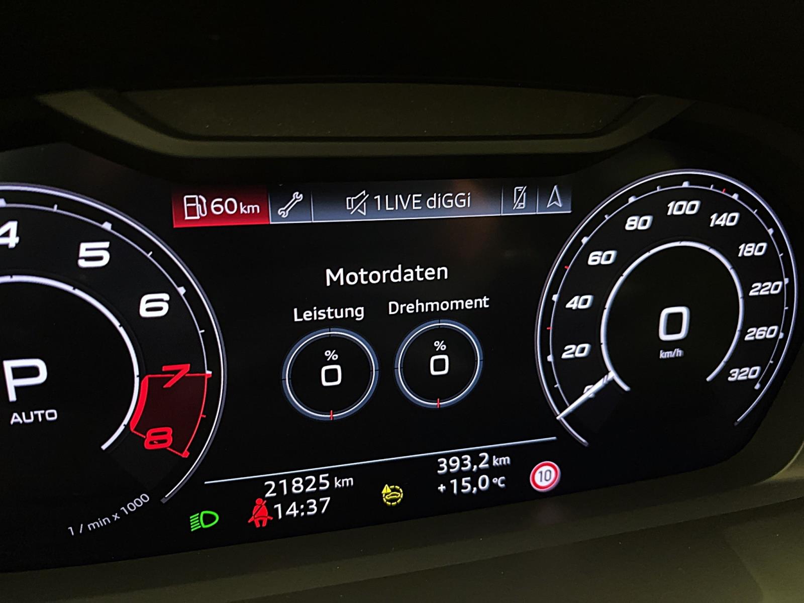 Audi RS Q3 Sportback Pano AHK ACC Kamera Matrix Navi Sonos
